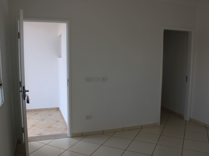 CASA RESIDENCIAL ALTO COLINA