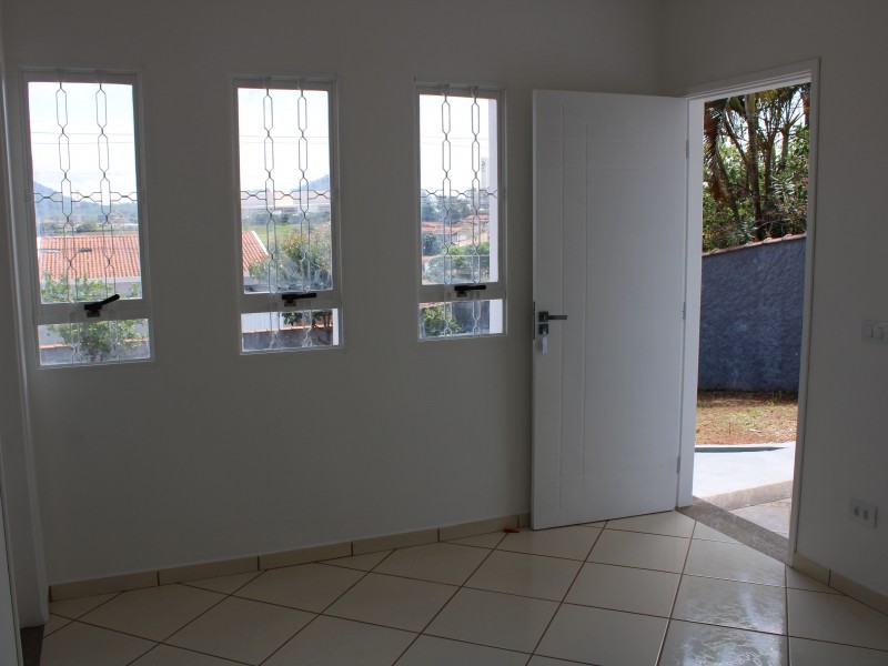 CASA RESIDENCIAL ALTO COLINA