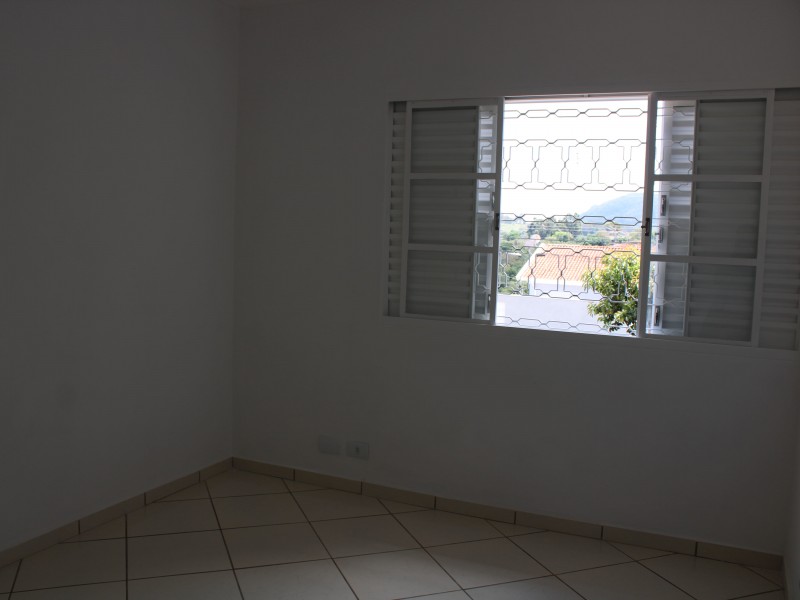 CASA RESIDENCIAL ALTO COLINA